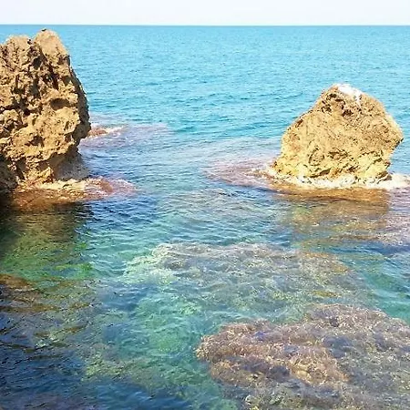 Ghianda Marina Vista Mare Stupenda E 100 Mt Dalla Spiaggia, Accanto Pineta Holiday home